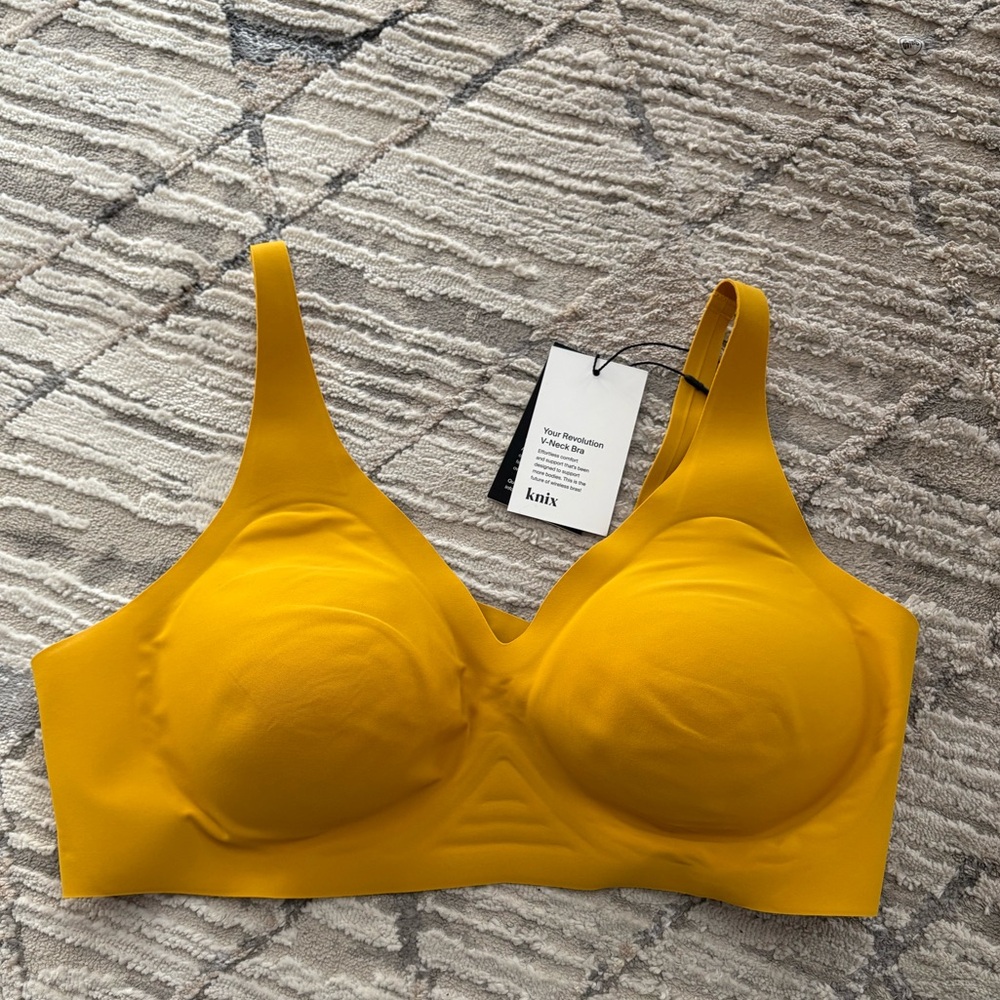 Knix Revolution V-Neck Bra